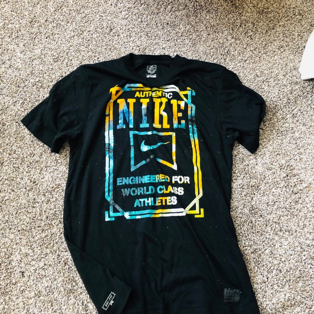 Nike sb shirt sz small rare